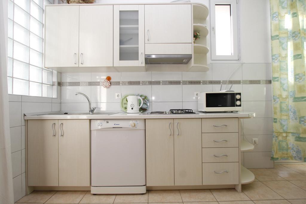 Apartments Delfin Tučepi الغرفة الصورة